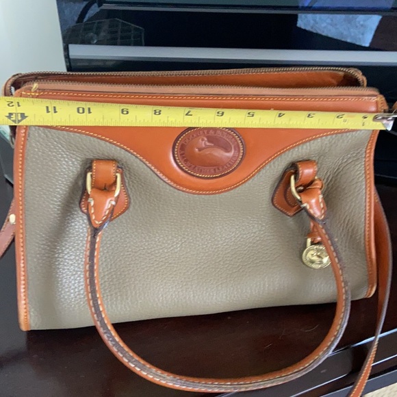 Dooney & Bourke shoulder bag - Picture 10 of 13
